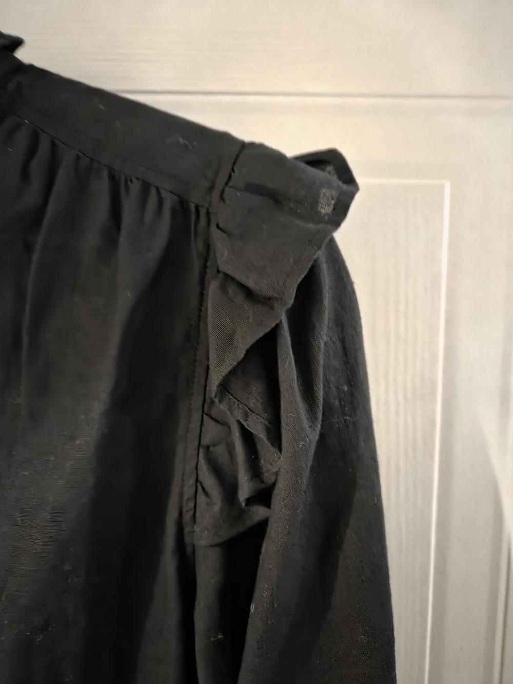 H&M Black Ruffle-Trim Button-Up Blouse - Picture 2 of 6